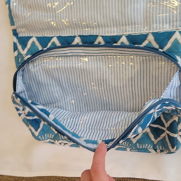 Seabird Toiletry Bag - Picture 4 of 8
